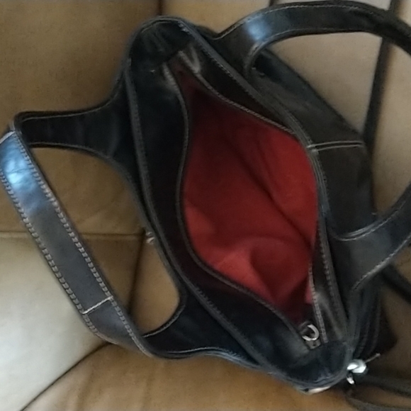 Nine West Gorgeous Black Leather Crossbody Handbag - Picture 6 of 10